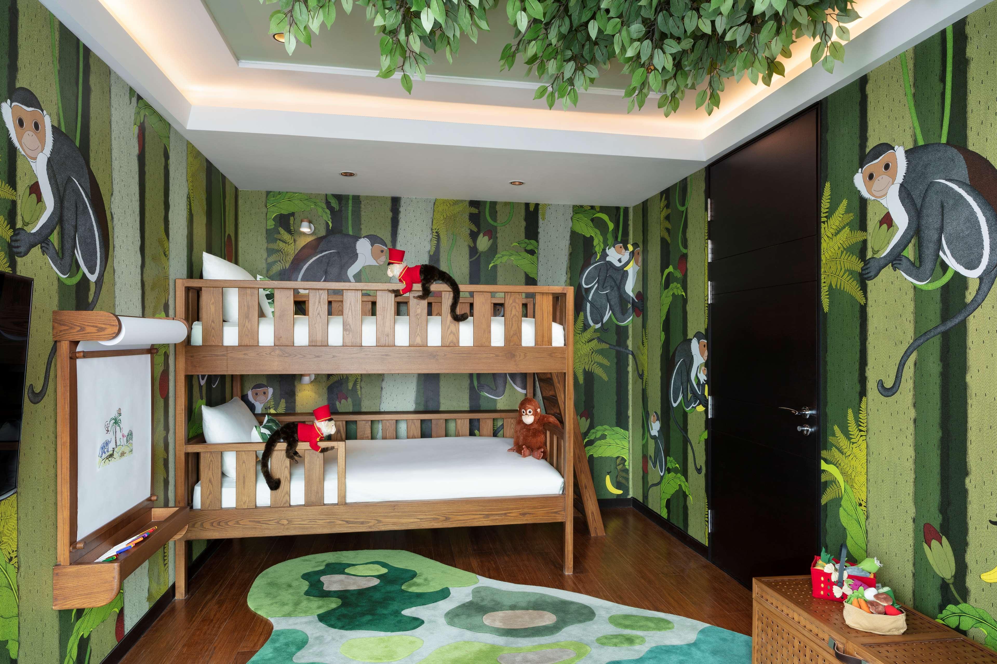 Siam Kempinski Hotel Bangkok Exterior photo A children's bedroom