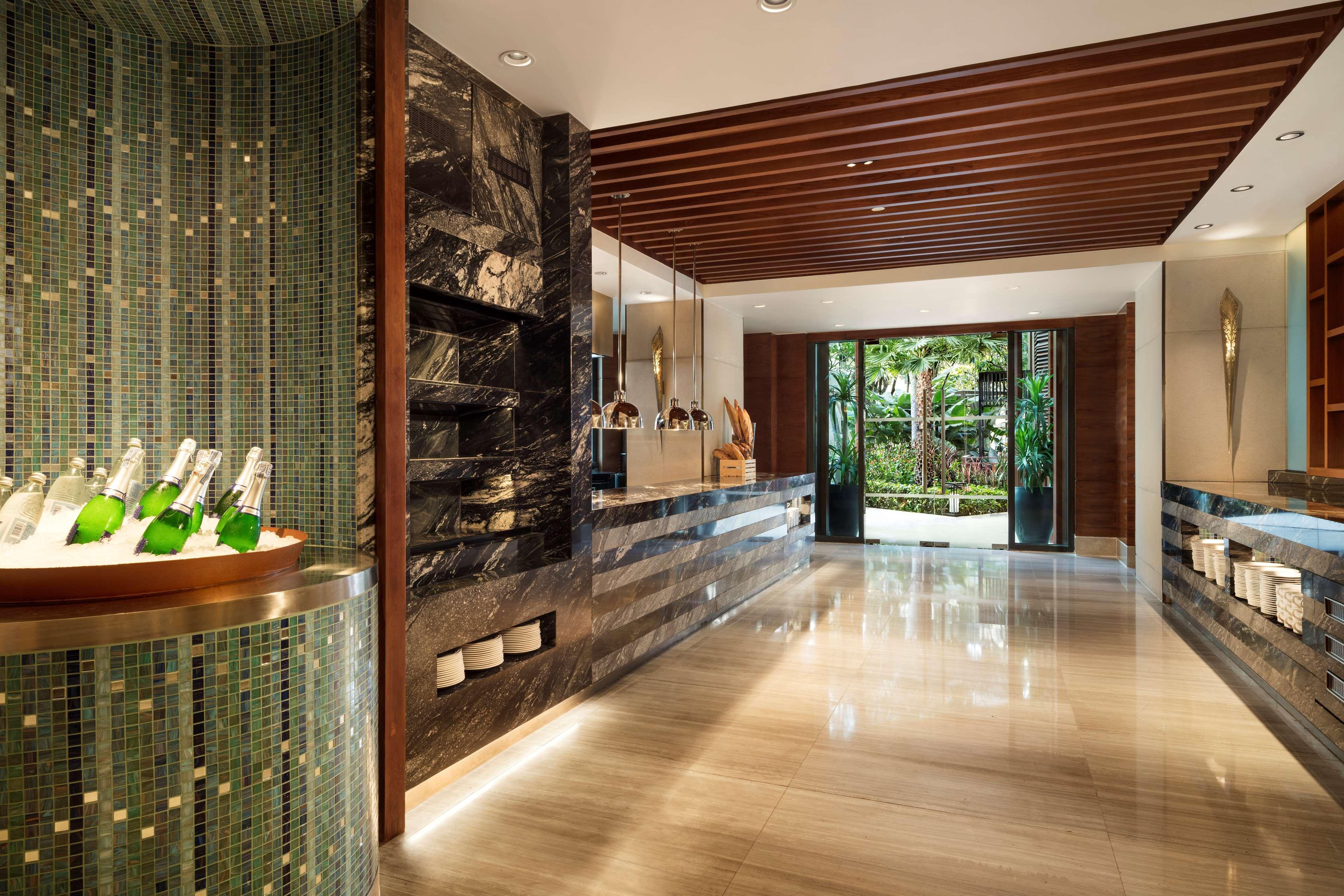 Siam Kempinski Hotel Bangkok Exterior photo The lobby