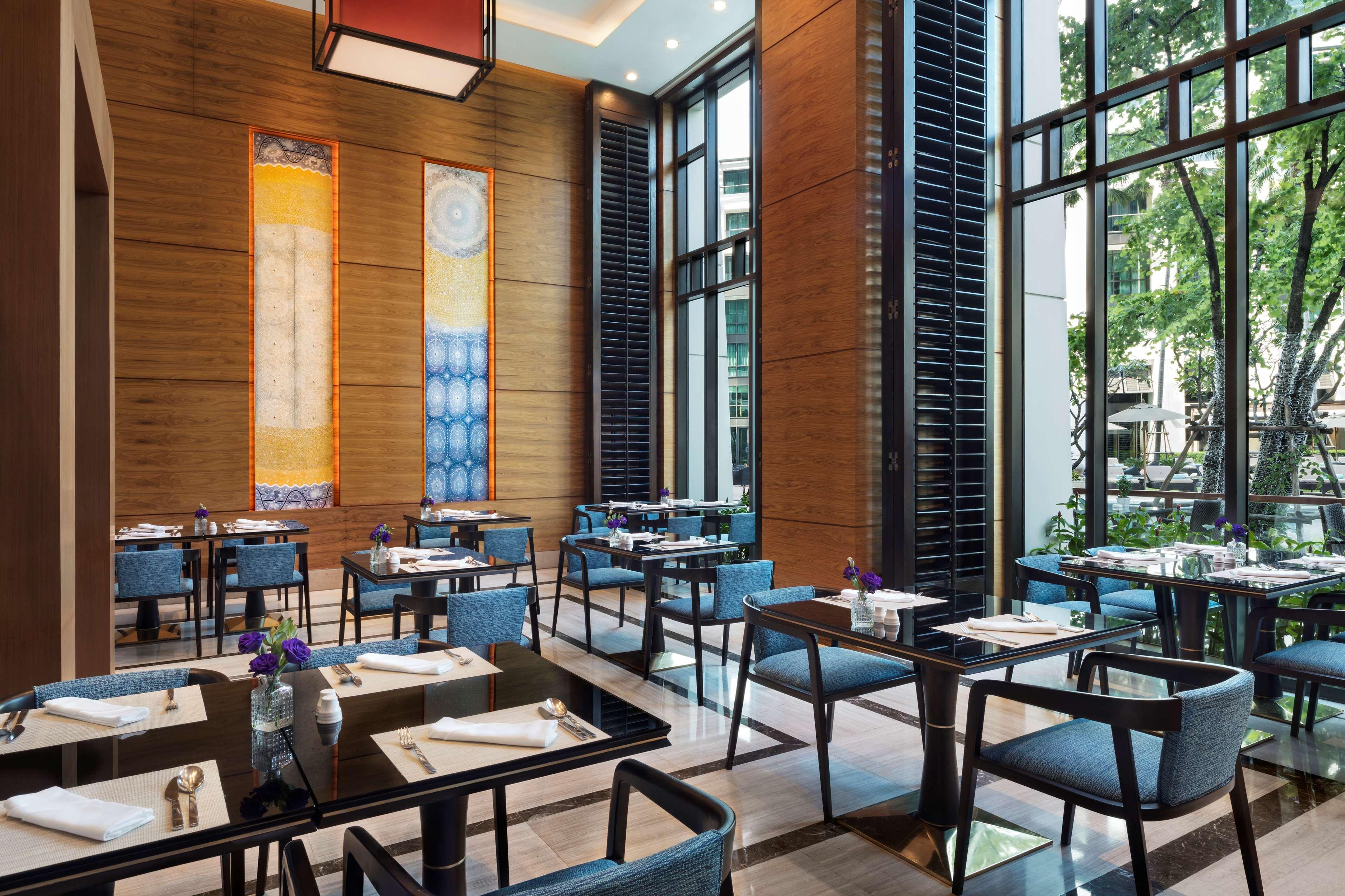 Siam Kempinski Hotel Bangkok Exterior photo The restaurant
