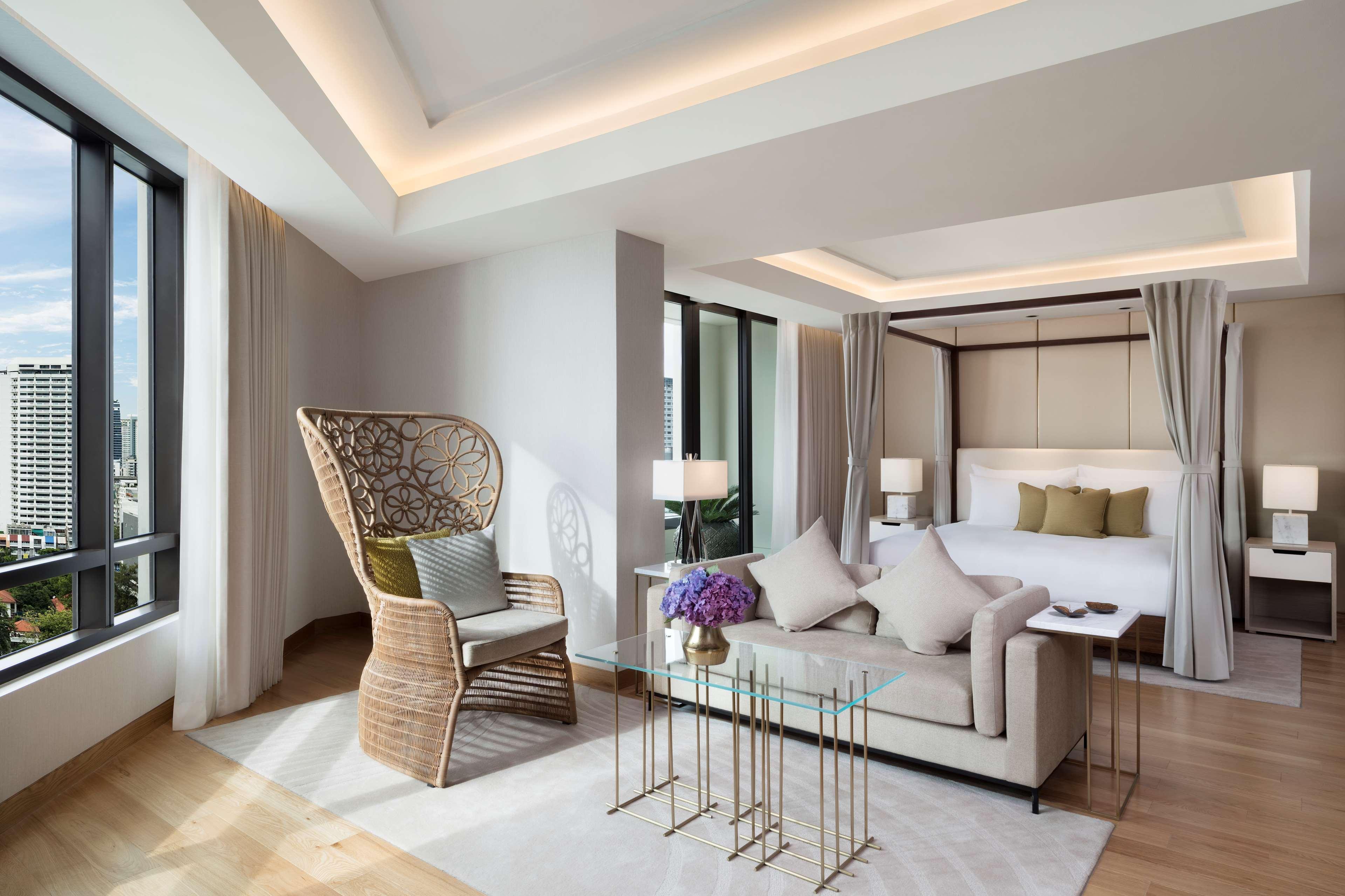 Siam Kempinski Hotel Bangkok Exterior photo A bedroom at the hotel