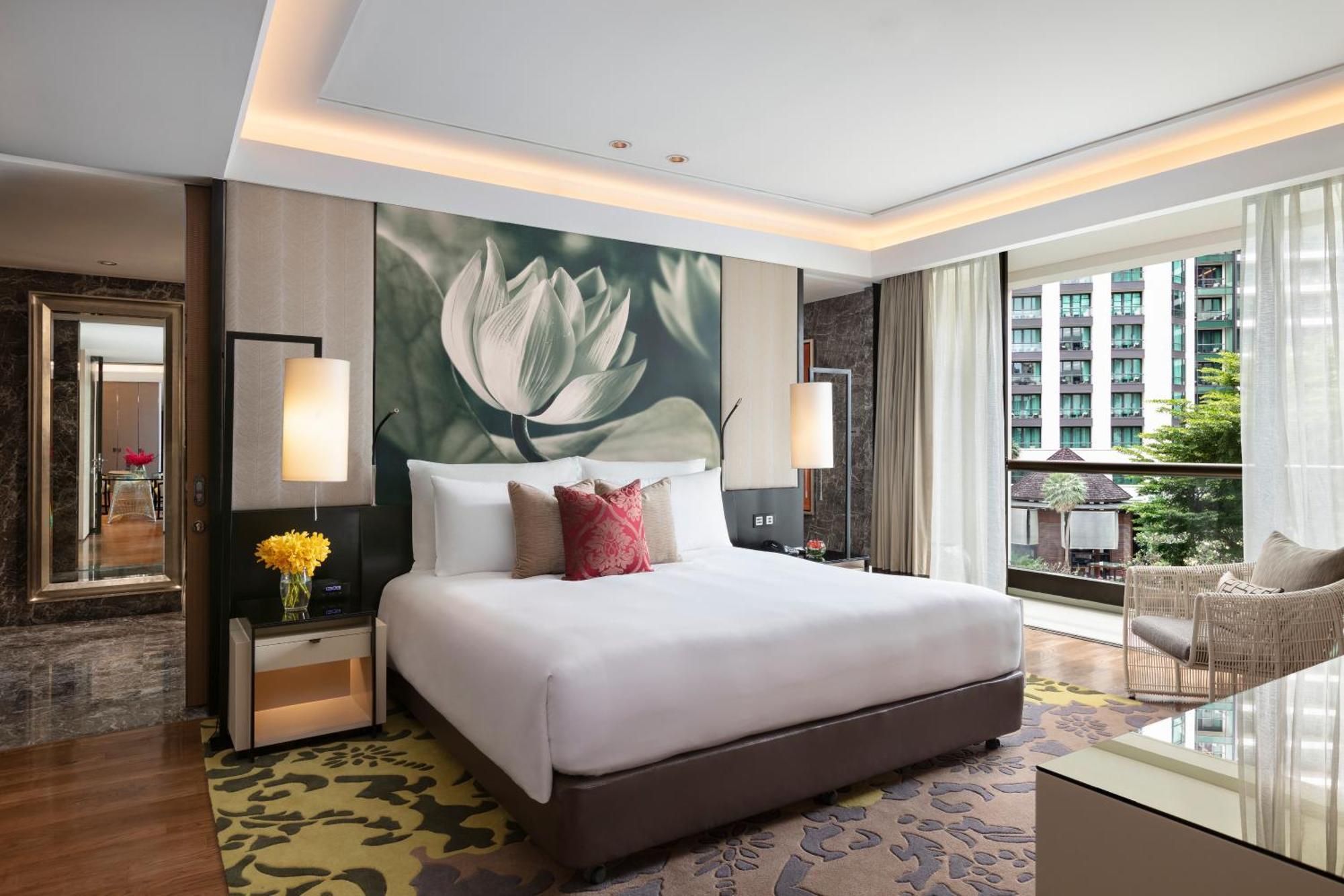 Siam Kempinski Hotel Bangkok Exterior photo