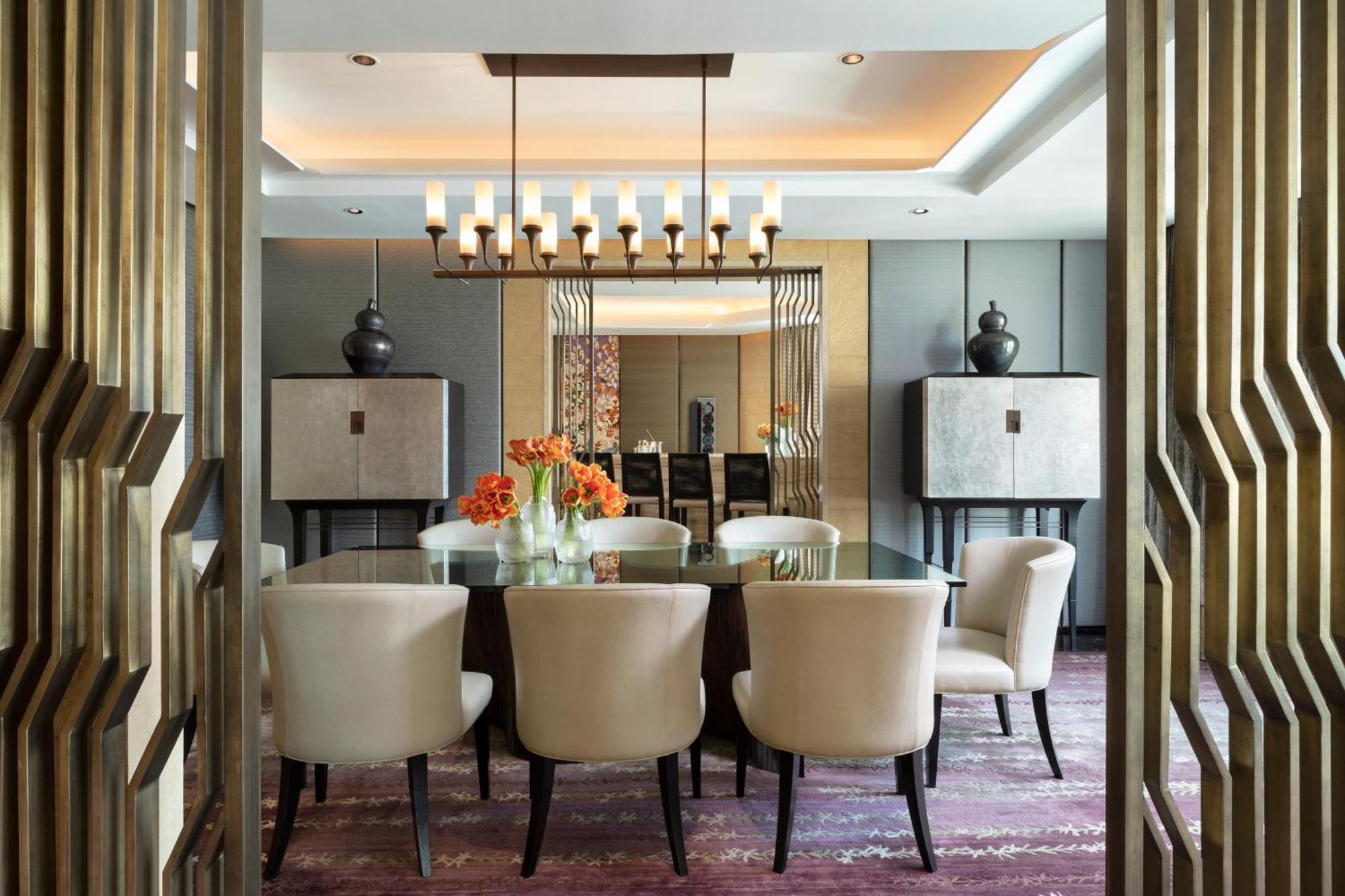 Siam Kempinski Hotel Bangkok Exterior photo A dining room